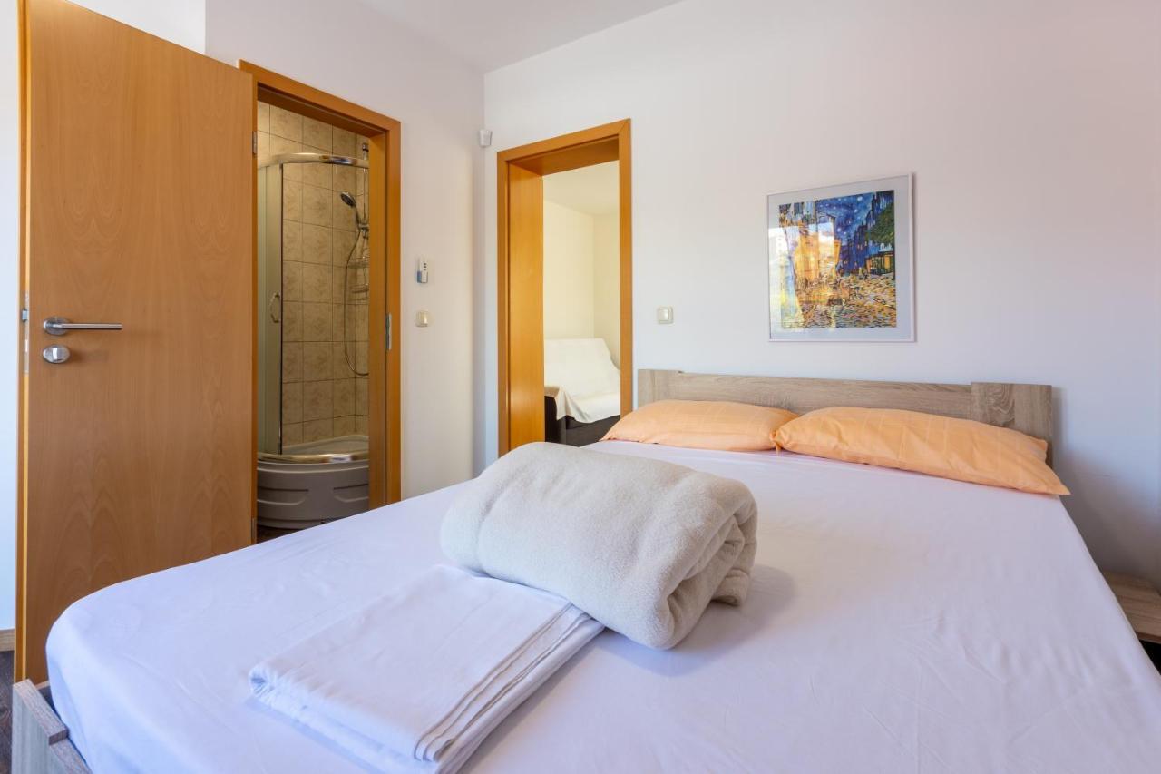 Rimac Apartment And Rooms Novi Vinodolski Zewnętrze zdjęcie